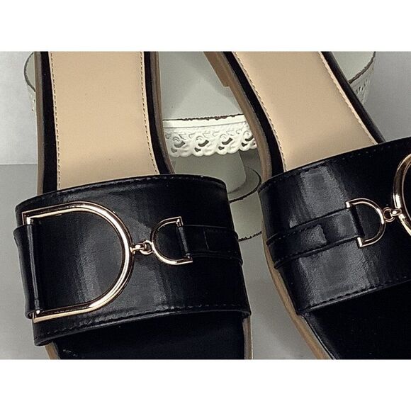 Nasty Gal Women's 9 Faux leather gold link slides - New - Picture 2 of 5